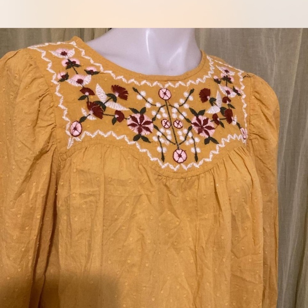 Max Studion Embroidered boho goldenrod Women's Top M bust 40” - Picture 2 of 8